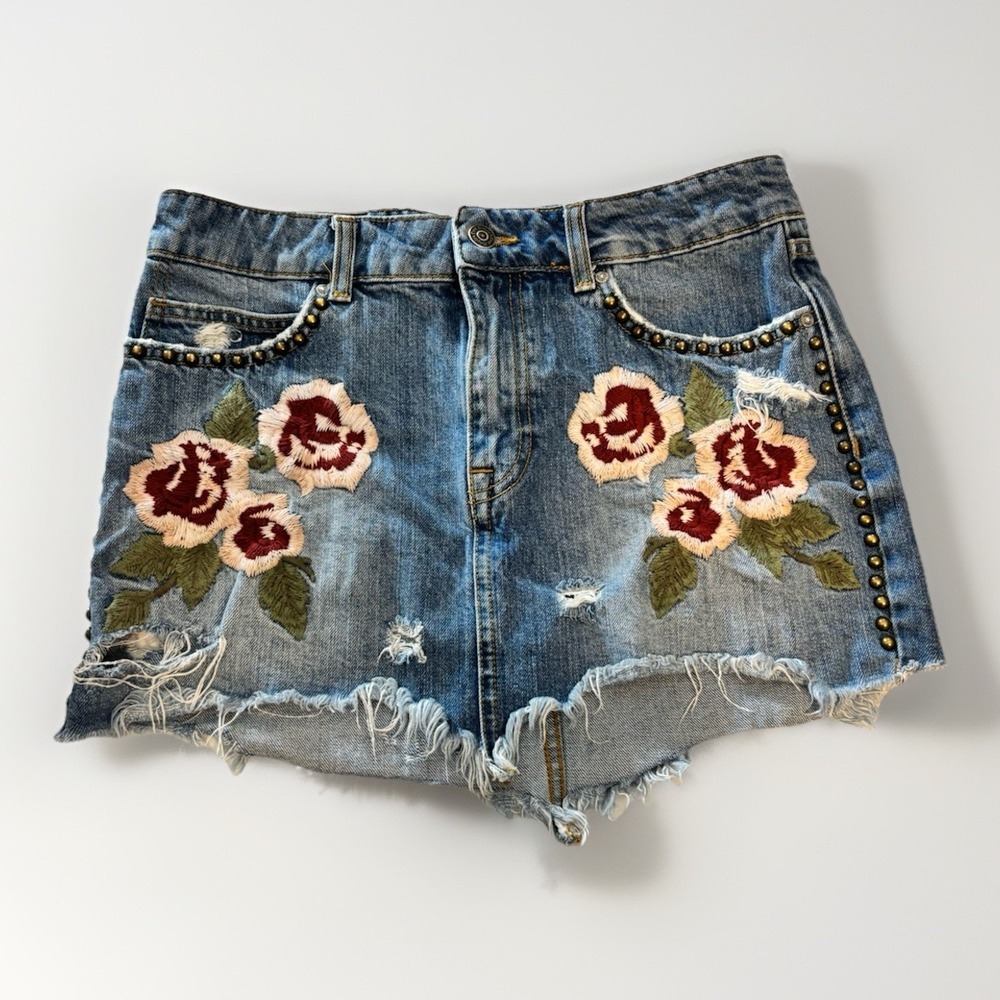 Free‎ People Mini Skirt Wild Rose Embroidered Denim Jean Size 27 Distressed